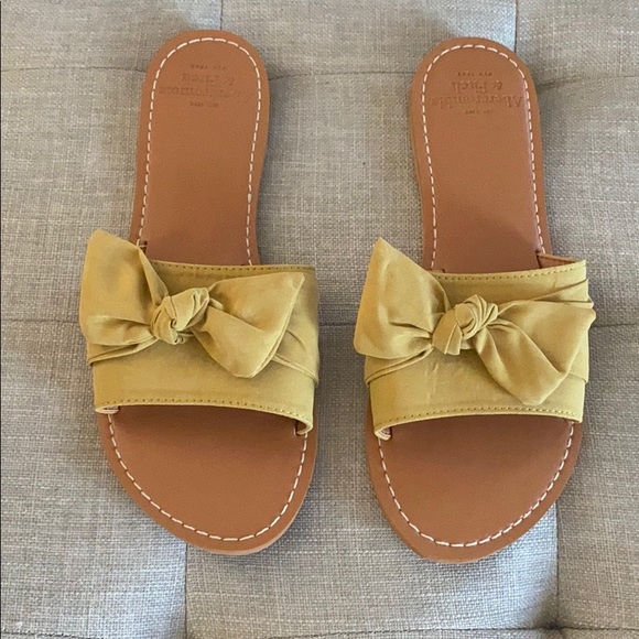 Abercrombie & Fitch Shoes - Abercrombie & Fitch Slide Sandals Size 9